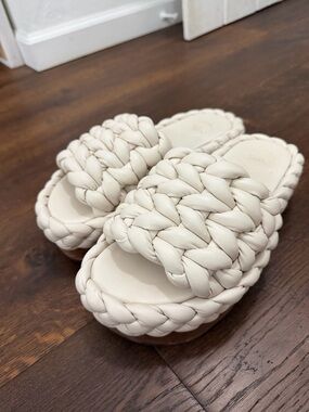 Chloe Leather Braided Platform Slide Sandals in Off-White